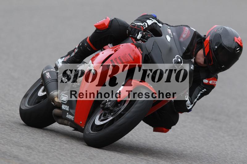 Archiv-2022/67 29.09.2022 Speer Racing ADR/8-1